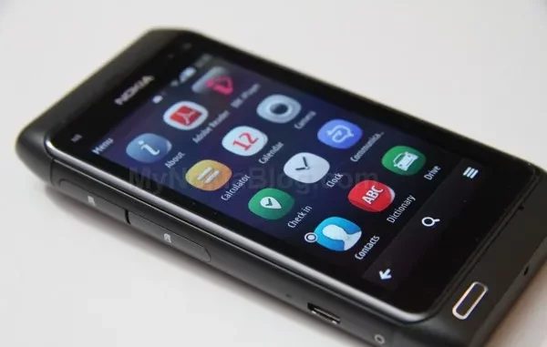 Nokia N8
