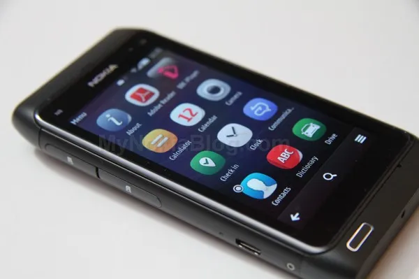 Nokia N8