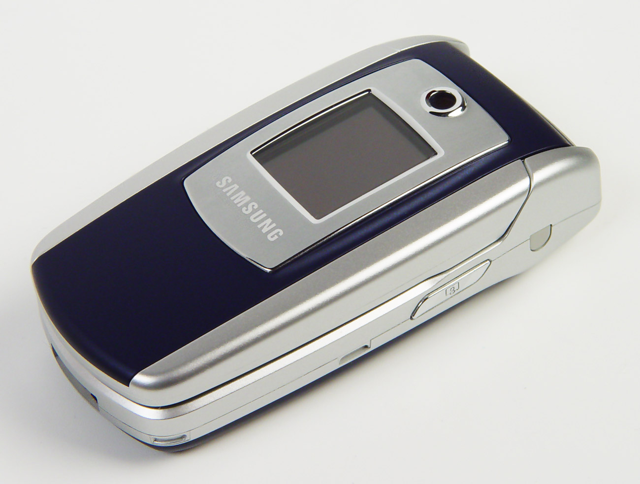 Samsung E700